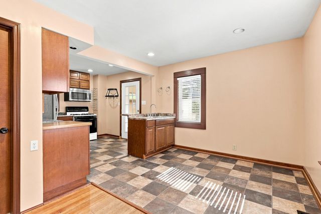 4429 16th Avenue, Rock Island, IL 61201