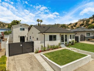 8330 Outland View Drive, Sun Valley, CA 91352