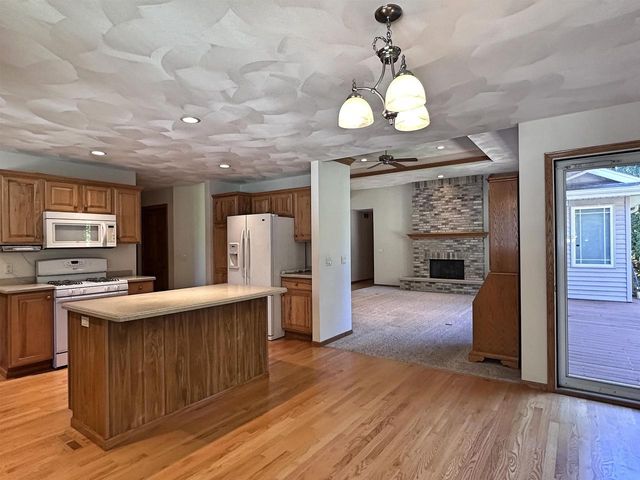3511 Candlewood Drive, Janesville, WI 53546