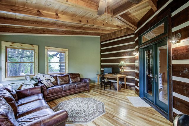 625 Cane Creek Mountain Road, Tellico Plains, TN 37385