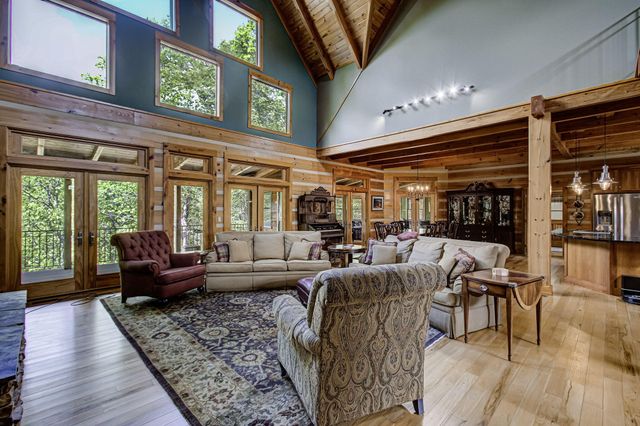 625 Cane Creek Mountain Road, Tellico Plains, TN 37385