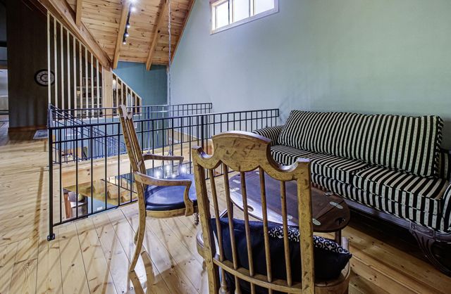 625 Cane Creek Mountain Road, Tellico Plains, TN 37385