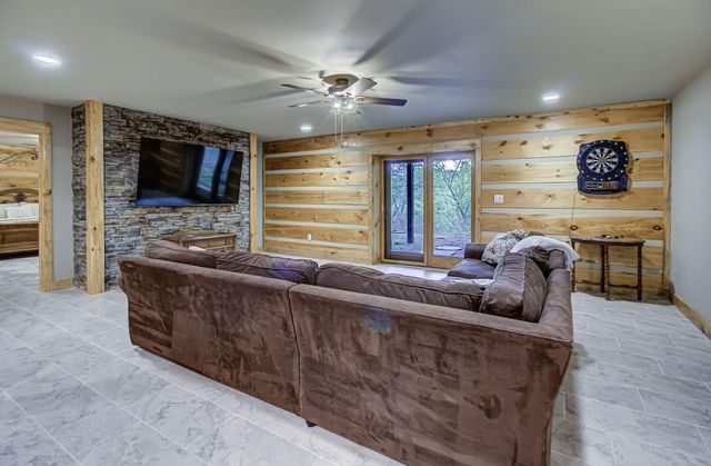 625 Cane Creek Mountain Road, Tellico Plains, TN 37385