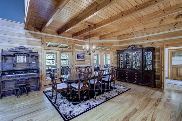 625 Cane Creek Mountain Road, Tellico Plains, TN 37385