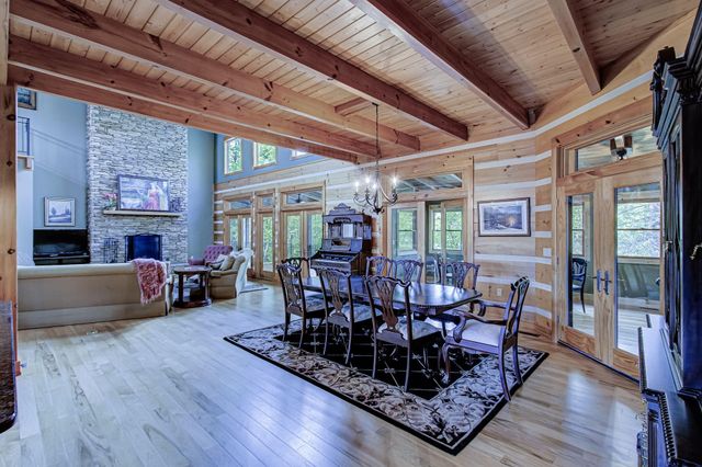 625 Cane Creek Mountain Road, Tellico Plains, TN 37385