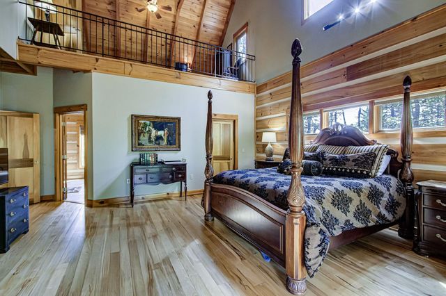 625 Cane Creek Mountain Road, Tellico Plains, TN 37385