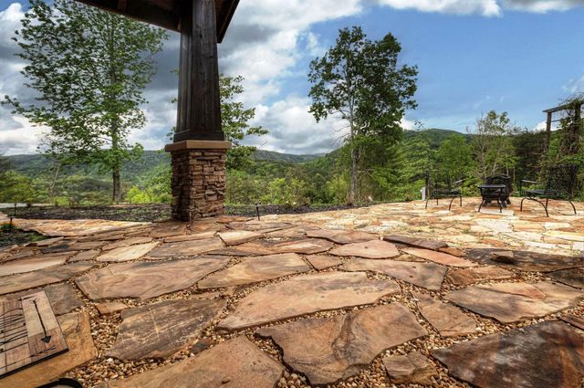 625 Cane Creek Mountain Road, Tellico Plains, TN 37385