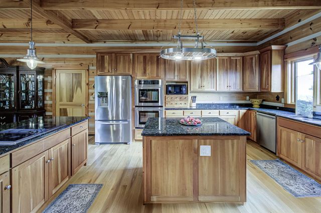 625 Cane Creek Mountain Road, Tellico Plains, TN 37385