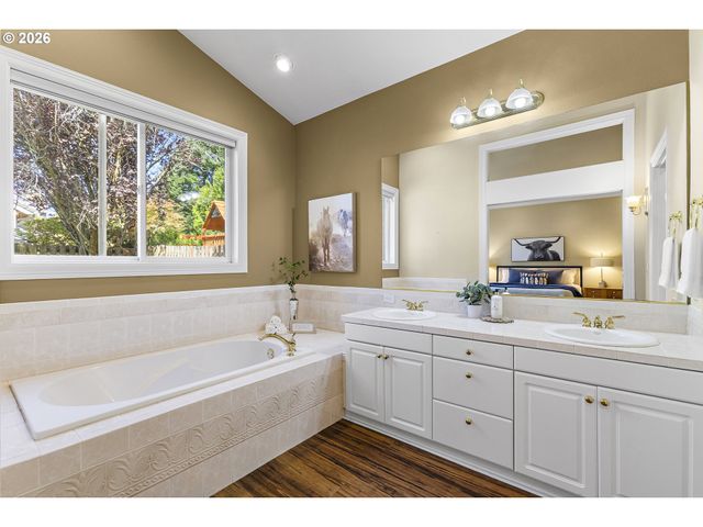 6783 Sw LANDOVER Dr, Wilsonville, OR 97070