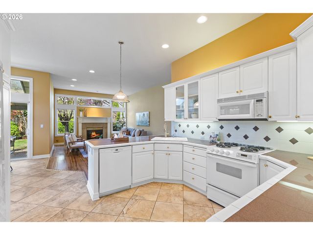 6783 Sw LANDOVER Dr, Wilsonville, OR 97070