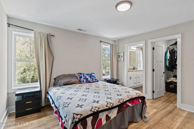 1106 S 4th Street, Wilmington, NC 28401