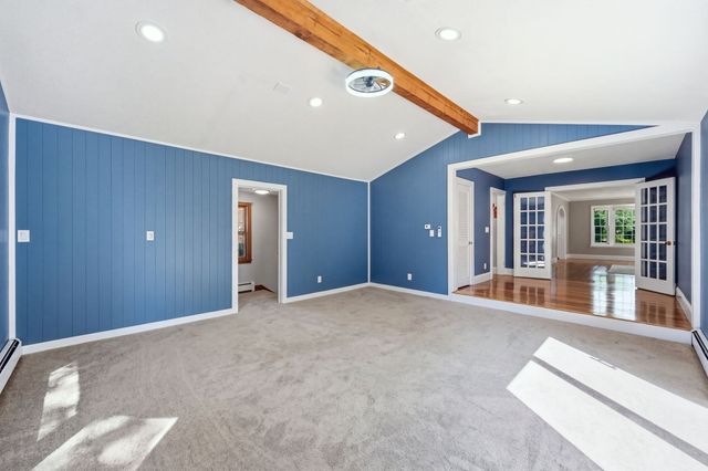 30 Chatham Rd, Longmeadow, MA 01106