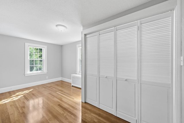 30 Chatham Rd, Longmeadow, MA 01106