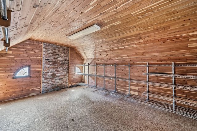 30 Chatham Rd, Longmeadow, MA 01106