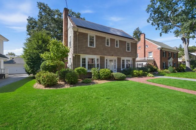 30 Chatham Rd, Longmeadow, MA 01106