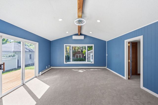 30 Chatham Rd, Longmeadow, MA 01106