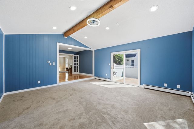 30 Chatham Rd, Longmeadow, MA 01106
