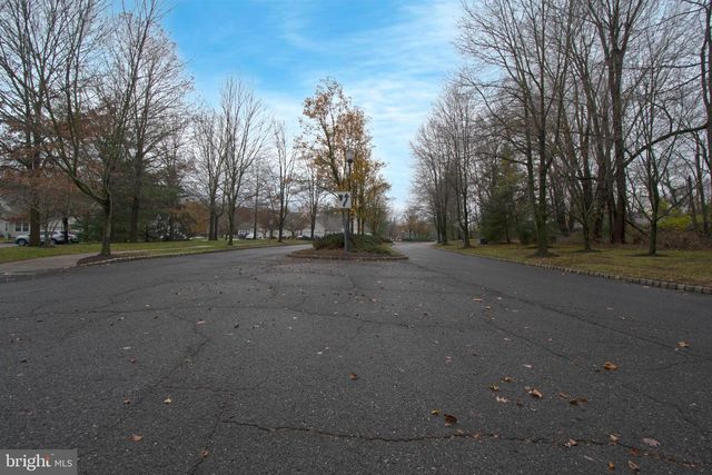 511 MOWAT CIR, Hamilton, NJ 08690