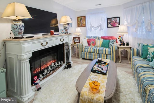 511 MOWAT CIR, Hamilton, NJ 08690