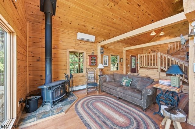 8 McKinley, Greenwood Lake, NY 10925