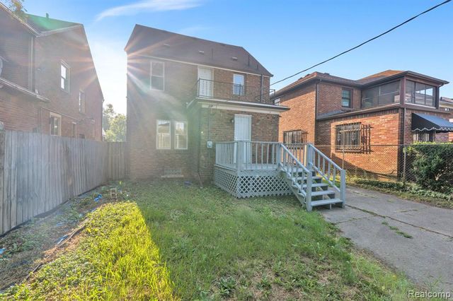 18961 Pennington Drive, Detroit, MI 48221