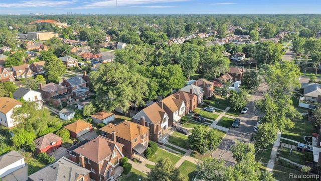 18961 Pennington Drive, Detroit, MI 48221