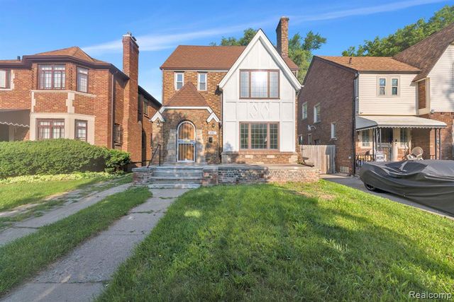 18961 Pennington Drive, Detroit, MI 48221