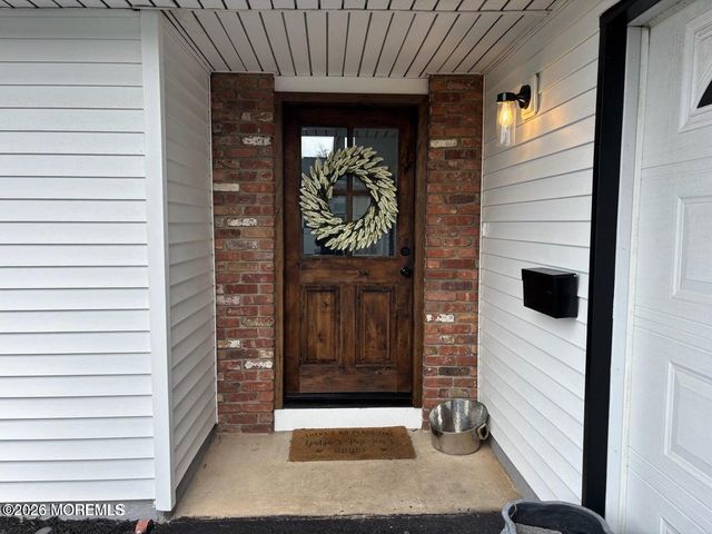 10 Whitman Street, Brick, NJ 08724