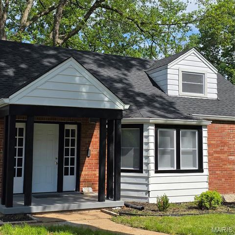216 S Hartnett Avenue, Ferguson, MO 63135
