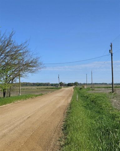 18946 Avery Road, Three Oaks, MI 49128
