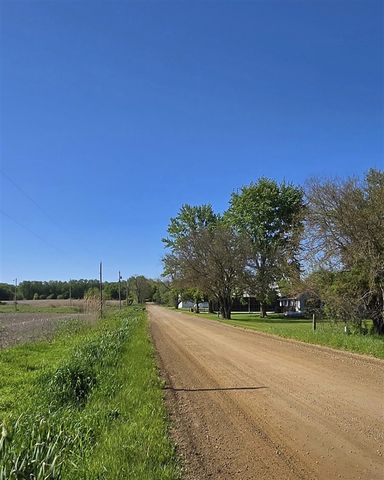 18946 Avery Road, Three Oaks, MI 49128