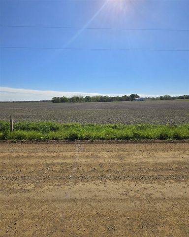 18946 Avery Road, Three Oaks, MI 49128