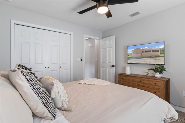 4865 S Tromp Loop, Homosassa, FL 34448