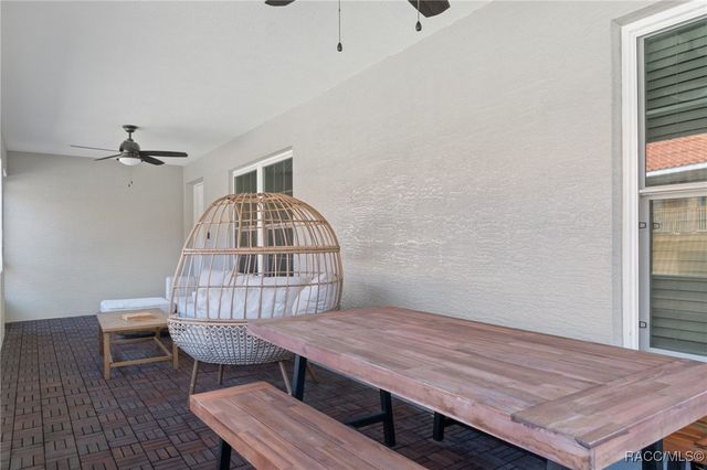 4865 S Tromp Loop, Homosassa, FL 34448