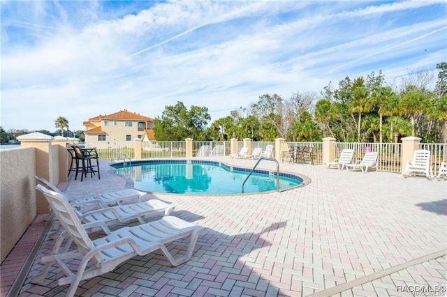 4865 S Tromp Loop, Homosassa, FL 34448