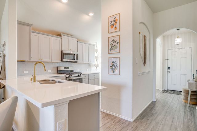 800 Amberwood Court, Fort Worth, TX 76052