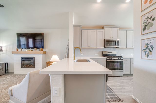 800 Amberwood Court, Fort Worth, TX 76052