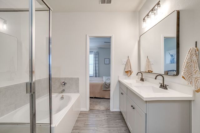 800 Amberwood Court, Fort Worth, TX 76052