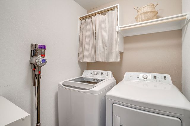 800 Amberwood Court, Fort Worth, TX 76052