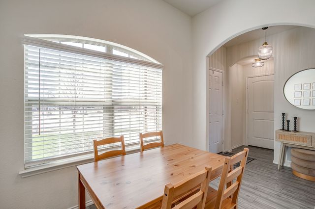 800 Amberwood Court, Fort Worth, TX 76052