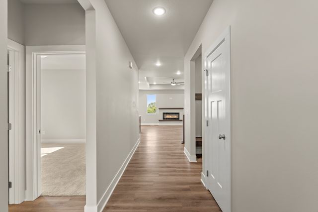 3269 Marigold Circle, Pella, IA 50219