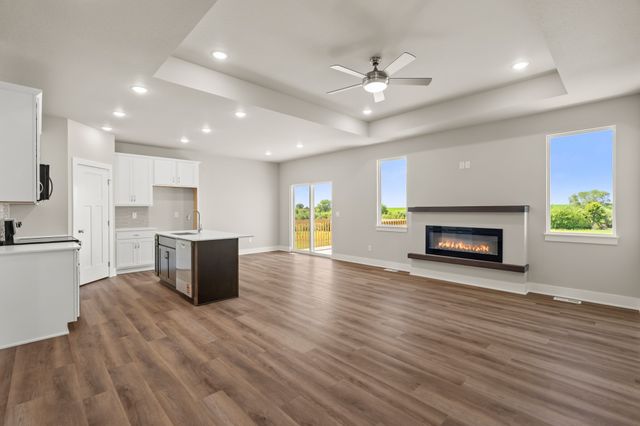 3269 Marigold Circle, Pella, IA 50219