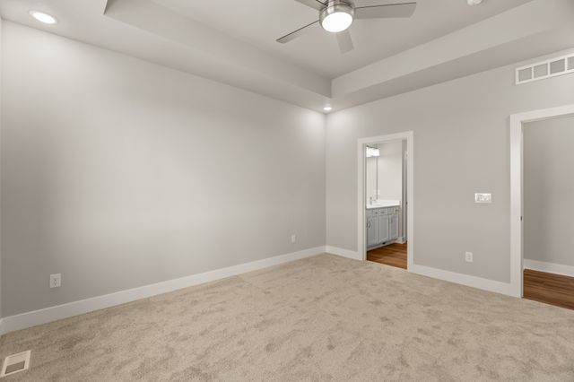 3269 Marigold Circle, Pella, IA 50219