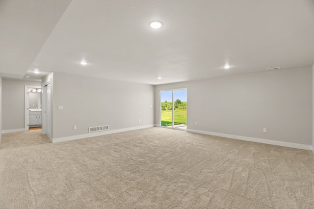3269 Marigold Circle, Pella, IA 50219