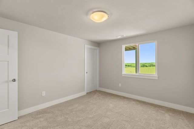 3269 Marigold Circle, Pella, IA 50219
