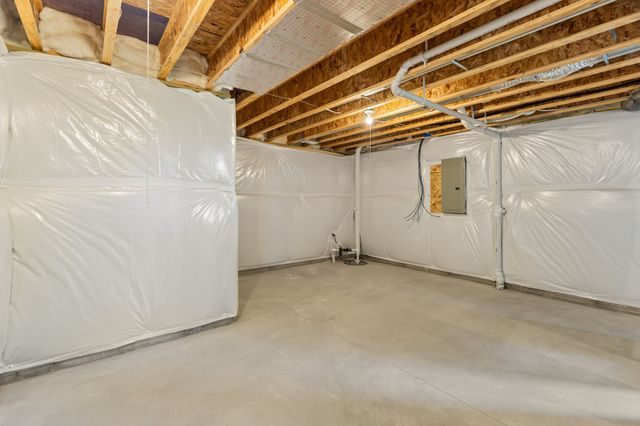 3269 Marigold Circle, Pella, IA 50219