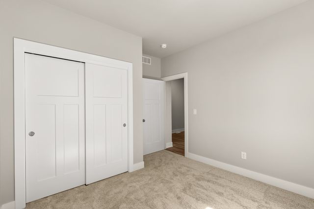 3269 Marigold Circle, Pella, IA 50219