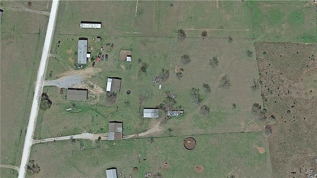 1727 Mustang Loop, Madisonville, TX 77864