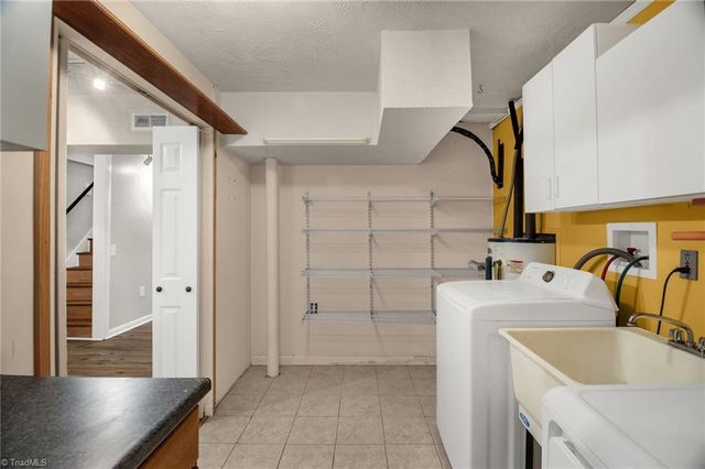 7511 Mcgee Road, Rural Hall, NC 27045