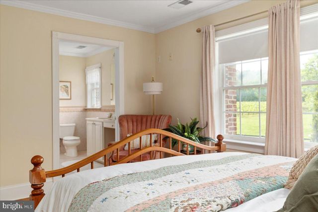 450 GREEN SPRING RD, Winchester, VA 22603
